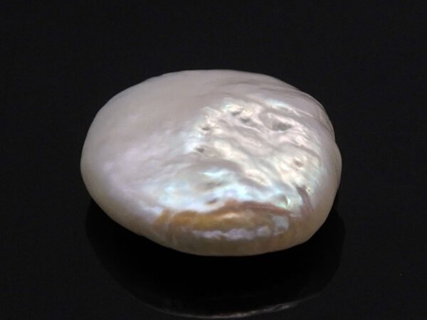 Keshi Pearl Moti 5.86 carat front view creamish white baroque shape