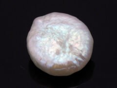 Keshi Pearl Moti 5.89 carat front view creamish white baroque shape