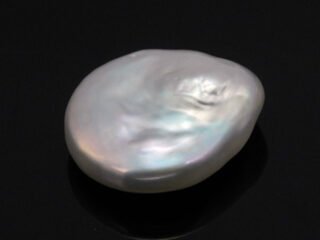 Keshi Pearl Moti 5.92 carat front view creamish white baroque shape