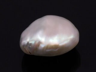 Keshi Pearl Moti 6.05 carat front view creamish white baroque shape