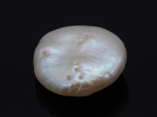 Keshi Pearl Moti 6.10 carat front view creamish white baroque shape
