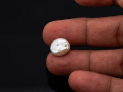 Keshi Pearl Moti 6.10 carat in hand actual size reference