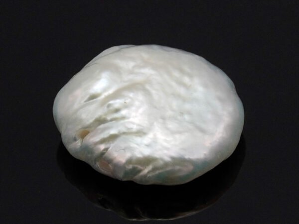 Keshi Pearl Moti 6.12 carat front view creamish white baroque shape