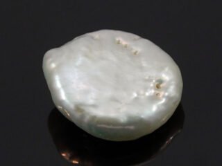 Keshi Pearl Moti 6.13 carat front view creamish white baroque shape