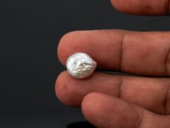 Keshi Pearl Moti 6.13 carat in hand actual size reference