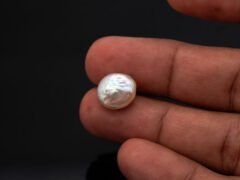 Keshi Pearl Moti 6.23 carat in hand actual size reference