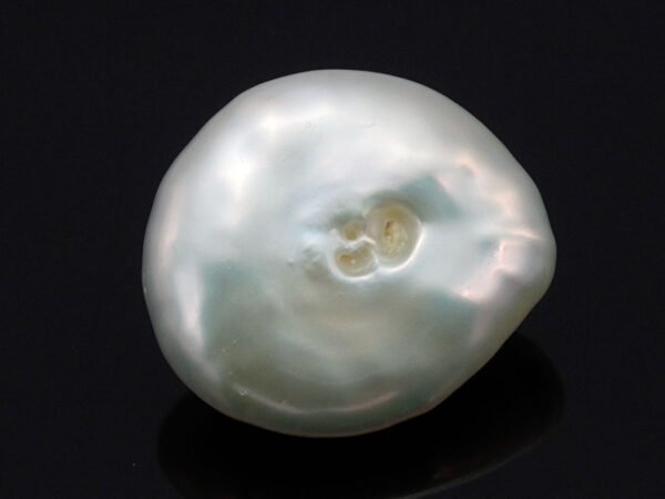 Keshi Pearl Moti 6.51 carat front view creamish white baroque shape